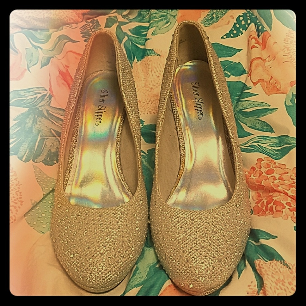 Formal dress shoes